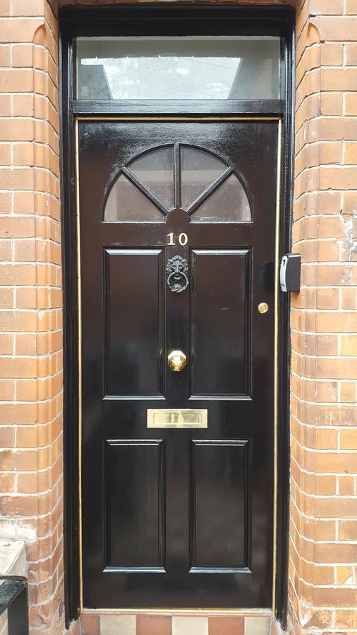 Town House *